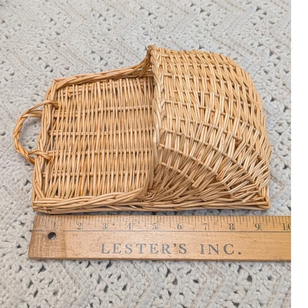 Vintage Woven Wicker Wall Hanging Basket Flat Back Rattan Pocket Farmhouse Decor